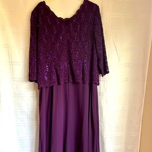 Long Evening dress so 18W 3/4 sleeves